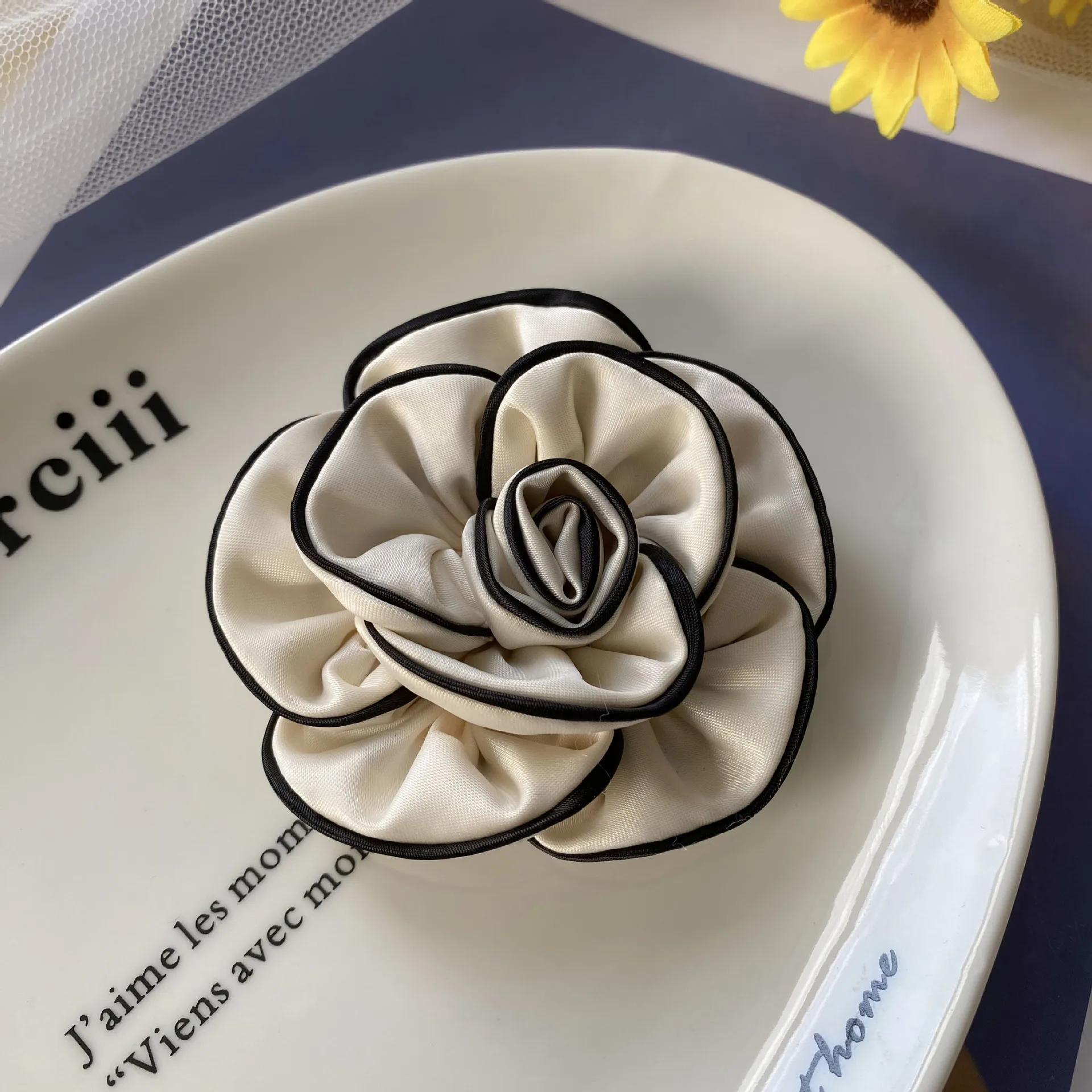 Satin Fabric Flower For Hair accessories Women Dresses Flower Brooch Corsage Flower
Satin Fabric Flower For Hair accessories Women Dresses Flower Brooch Corsage Flower
