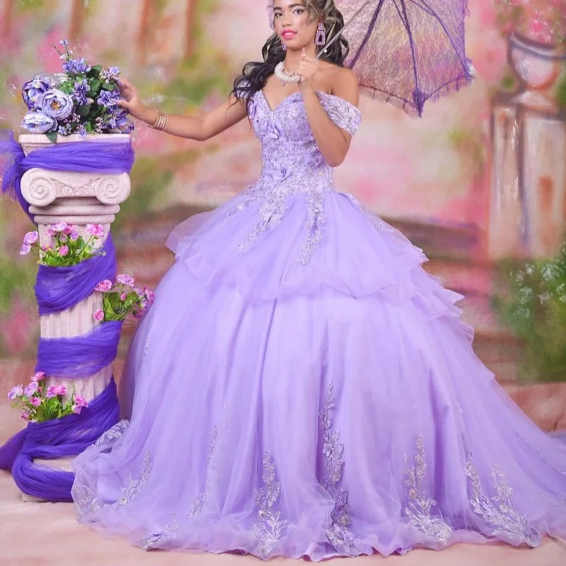 Индивидуальные лавандовые фиолетовые платья Quinceanera с открытыми плечами, тюлевая аппликация, 3D цветок, кристалл, Vestido De 15, Quinceanera
Индивидуальные лавандовые фиолетовые платья Quinceanera с открытыми плечами, тюлевая аппликация, 3D цветок, кристалл, Vestido De 15, Quinceanera
