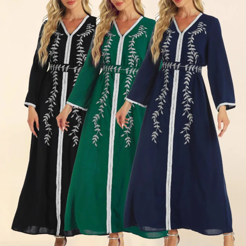 Middle East cross-border Dubai new Muslim women's clothing, solid color embroidered elegant dress robe dress
Middle East cross-border Dubai new Muslim women's clothing, solid color embroidered elegant dress robe dress