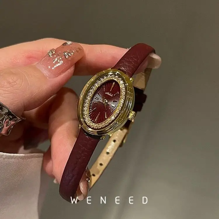 Женские часы PEIYING Ankola Red: Новинка 2024 года, легкая роскошь, нишевый дизайн, высококлассные, изысканные, инкрустированные мелкими бриллиантами
Женские часы PEIYING Ankola Red: Новинка 2024 года, легкая роскошь, нишевый дизайн, высококлассные, изысканные, инкрустированные мелкими бриллиантами