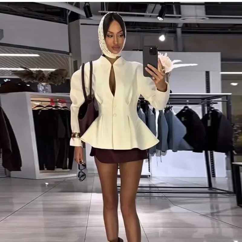 Chic Pleated Cinched Waist Women's Jacket V Neck Single Breasted Long Sleeve Blazer Coat 2026 Casual Lady Slim Commute Jackets
Chic Pleated Cinched Waist Women's Jacket V Neck Single Breasted Long Sleeve Blazer Coat 2026 Casual Lady Slim Commute Jackets
