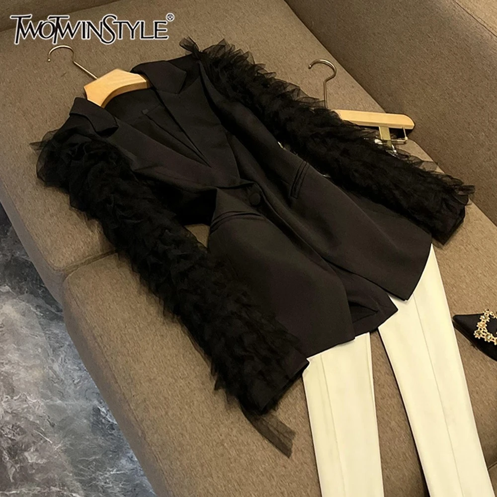 TWOTWINSTYLE Design Sense Solid Blazers For Women V Neck Long Sleeve Spliced Folds Autumn Temperament Jacket Female KJA504884
TWOTWINSTYLE Design Sense Solid Blazers For Women V Neck Long Sleeve Spliced Folds Autumn Temperament Jacket Female KJA504884