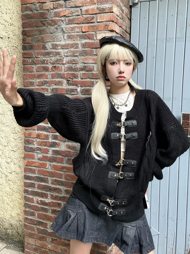 Y2k Black Sweater Women 2022 Autumn Winter Hollow Out Leather Buckle Cardigan Knits Coat Gothic Streetwear Fashion Female Sweate
Y2k Black Sweater Women 2022 Autumn Winter Hollow Out Leather Buckle Cardigan Knits Coat Gothic Streetwear Fashion Female Sweate