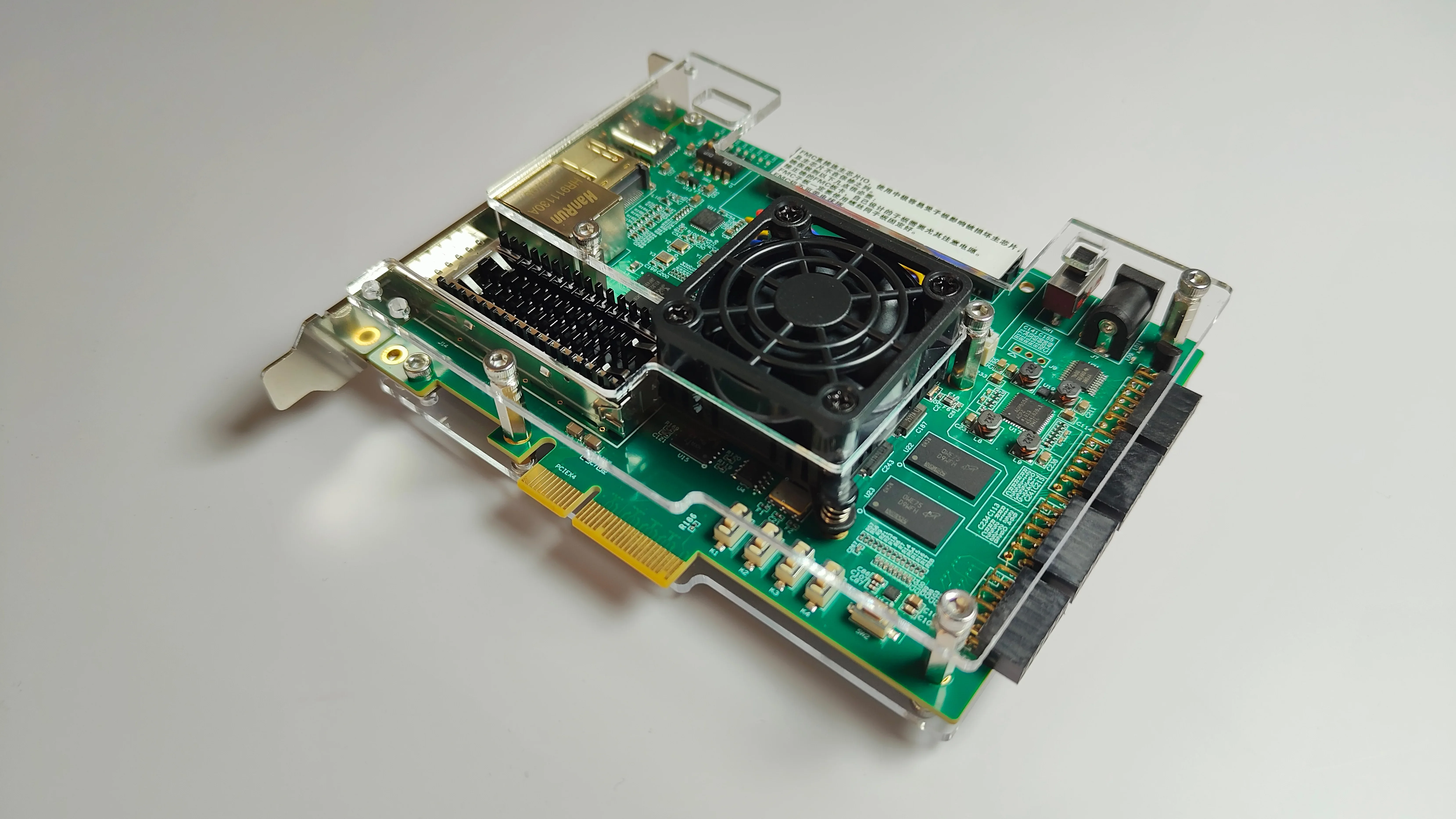 XCKU5P Development Board FMCPCIE3.0 HDMI-compatible 100G Gigabit Ethernet for FPGA Development
XCKU5P Development Board FMCPCIE3.0 HDMI-compatible 100G Gigabit Ethernet for FPGA Development