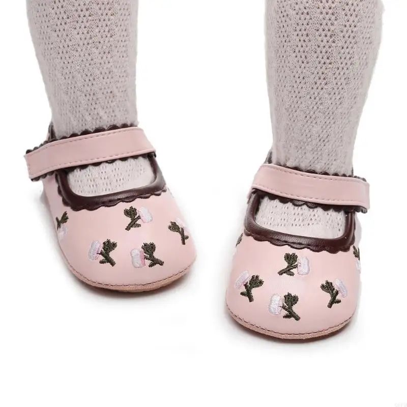 Princess Dress Shoes Crib Shoe Flower Embroidery First Walking Shoes for Infants
Princess Dress Shoes Crib Shoe Flower Embroidery First Walking Shoes for Infants