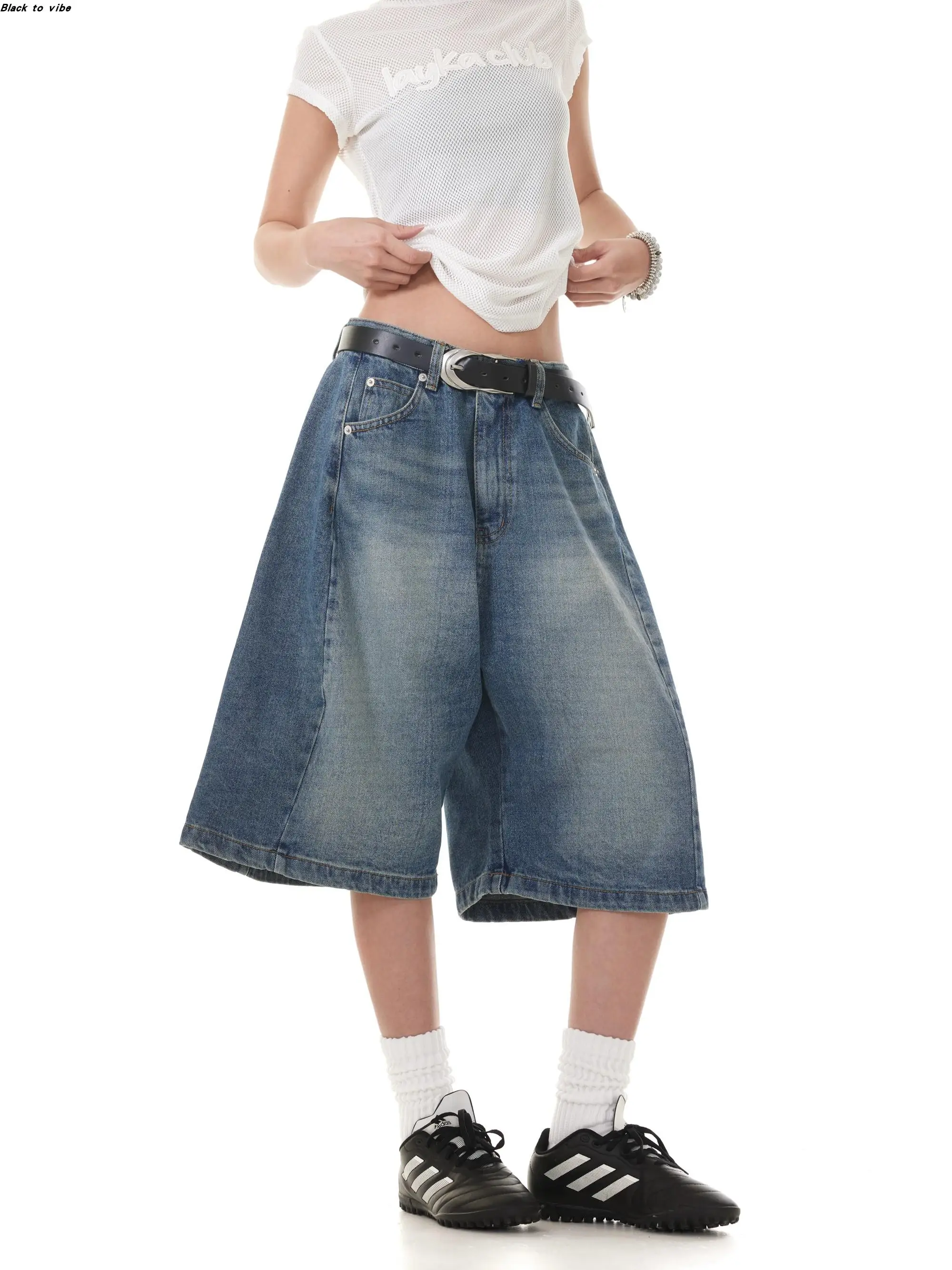 Gold Jing American Retro Wide Leg Jeans Shorts Casual Loose Straight Cut Five Parts for Men And Women Summer Denim Shorts
Gold Jing American Retro Wide Leg Jeans Shorts Casual Loose Straight Cut Five Parts for Men And Women Summer Denim Shorts