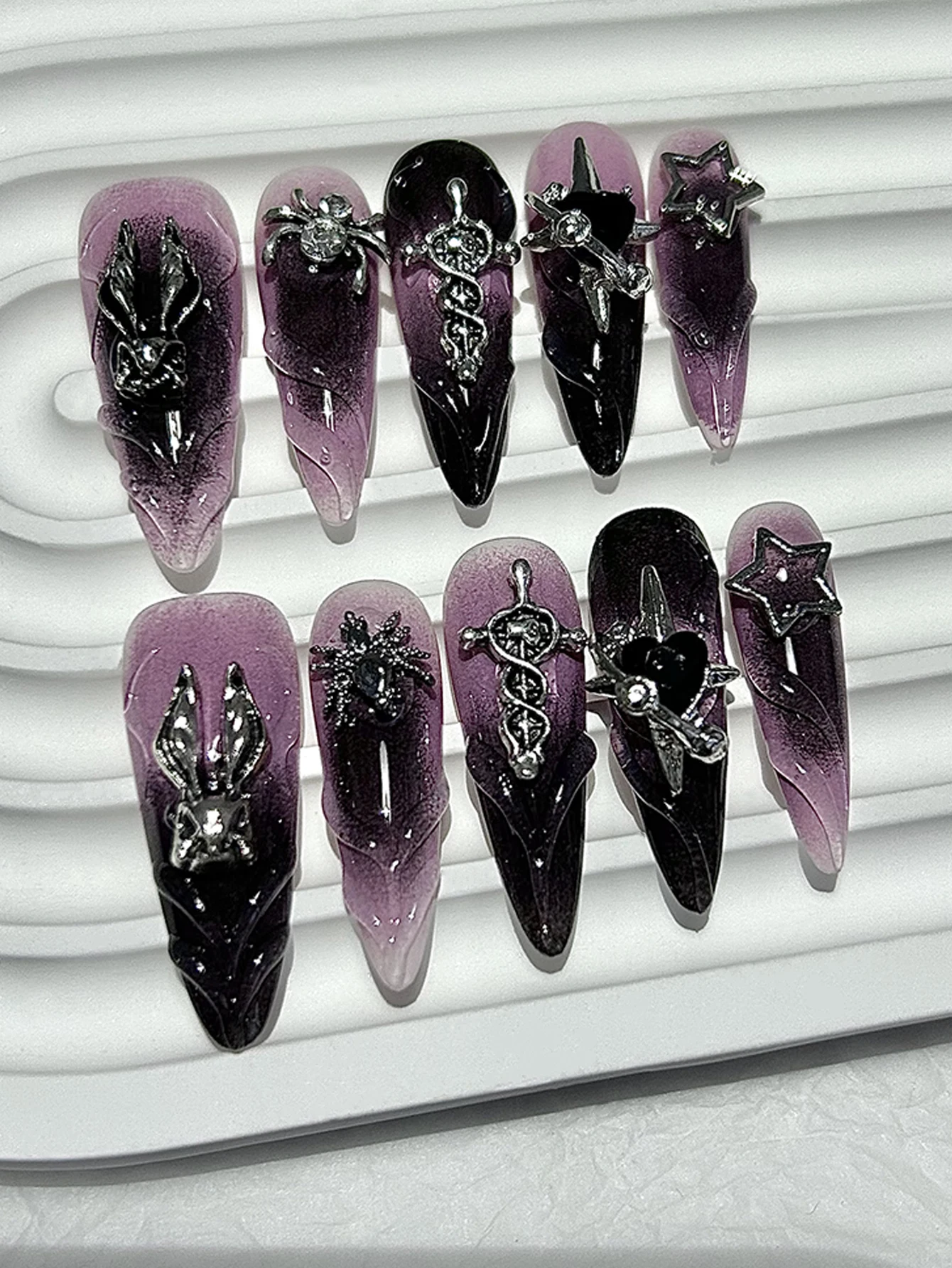 10 Шт Y2k Хэллоуин Панк Темный Ручной Работы Пресс На Ногтях Сладкий Прохладный Пряный Девушка Кролик Паук Поддельные Ногти Съемный Многоразовые
10 Шт Y2k Хэллоуин Панк Темный Ручной Работы Пресс На Ногтях Сладкий Прохладный Пряный Девушка Кролик Паук Поддельные Ногти Съемный Многоразовые