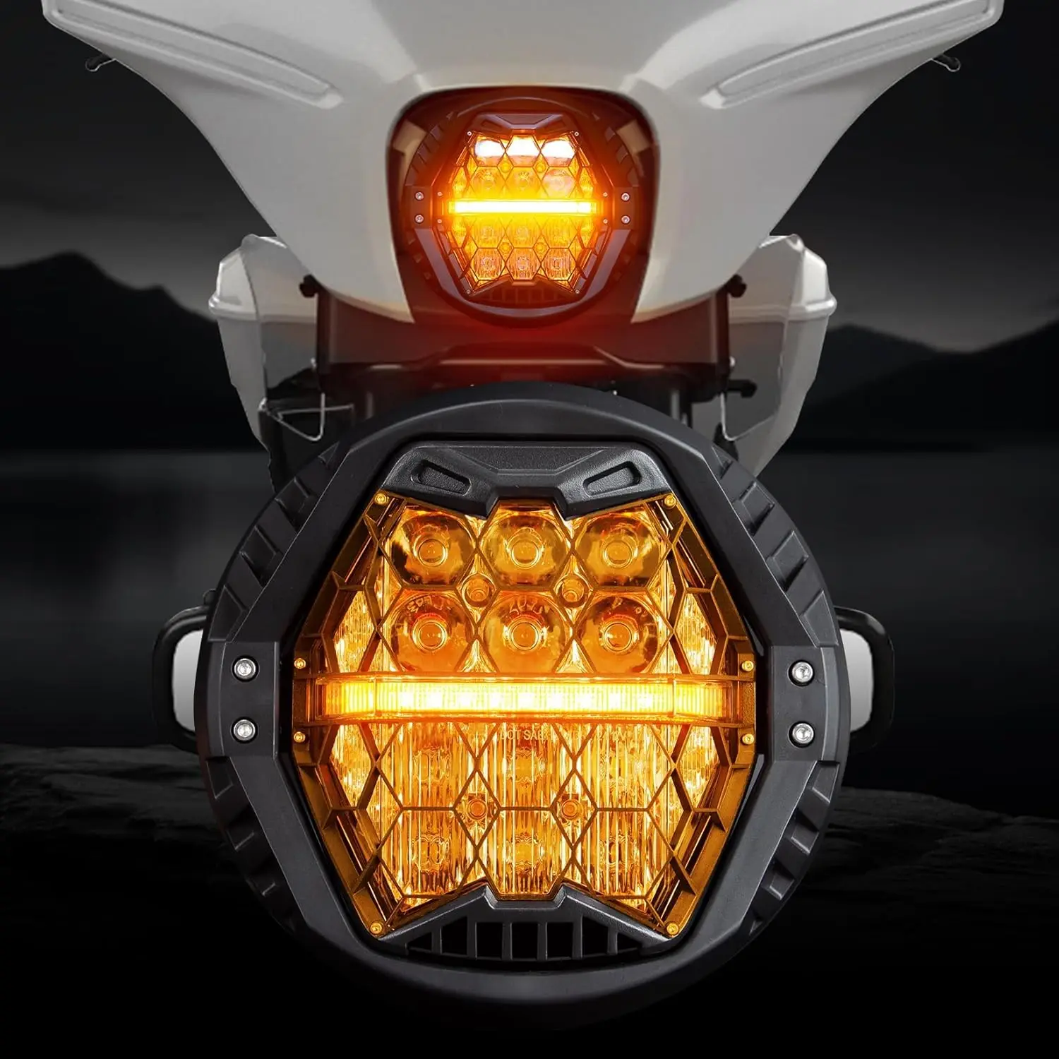 7 "Motorcycle LED Headlight DOT and E-MARK Approved with Amber Turn Signal for Street Glide Road Glide Road King Electra Glide L
7 "Motorcycle LED Headlight DOT and E-MARK Approved with Amber Turn Signal for Street Glide Road Glide Road King Electra Glide L