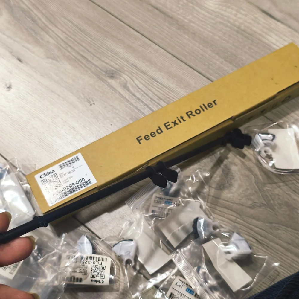 Оригинальный ролик подачи бумаги для Canon iR 1435 iR1435 FE4-0299-000 FE4-5355-000 FB4-9820-000 FL0-3259-000
Оригинальный ролик подачи бумаги для Canon iR 1435 iR1435 FE4-0299-000 FE4-5355-000 FB4-9820-000 FL0-3259-000