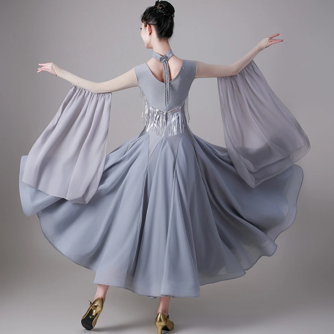 High-end Chiffon International Dance Modern Dance Competition Dress Waltz Performance Costume Imitation Diamond Big Swing Dresss
High-end Chiffon International Dance Modern Dance Competition Dress Waltz Performance Costume Imitation Diamond Big Swing Dresss
