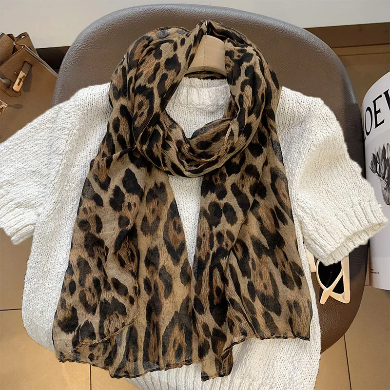 16Colors Boho Classic Leopard Print Voile Long Modal Scarf Fashion Hijab Lightweight Shawl Bandana Muslim Headscarf For Women
16Colors Boho Classic Leopard Print Voile Long Modal Scarf Fashion Hijab Lightweight Shawl Bandana Muslim Headscarf For Women
