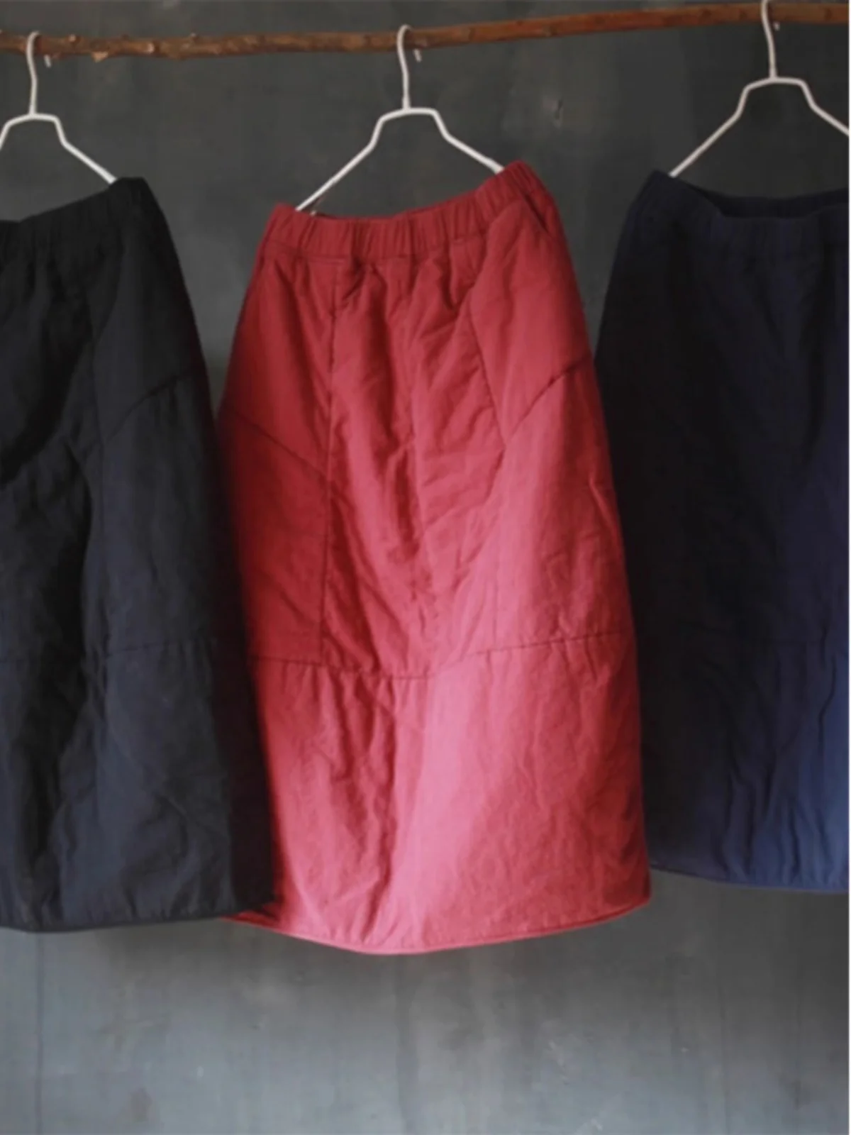 Женская хлопковая юбка Thiened с эластичной резинкой на талии, винтажная теплая хлопковая юбка трапециевидной формы, однотонная юбка средней длины
Женская хлопковая юбка Thiened с эластичной резинкой на талии, винтажная теплая хлопковая юбка трапециевидной формы, однотонная юбка средней длины