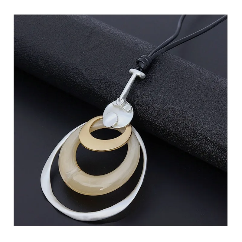 New Metal Necklace Sweater Chain Long Geometric Pattern Personality Pendant Long Premium Ladies Necklace
New Metal Necklace Sweater Chain Long Geometric Pattern Personality Pendant Long Premium Ladies Necklace