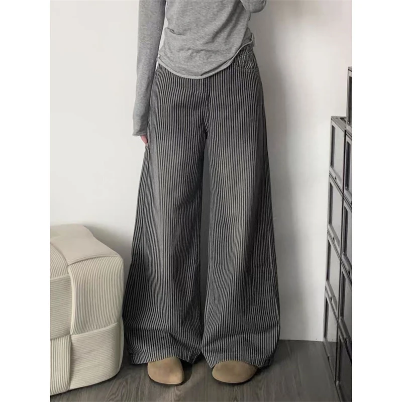 Women's Black Gray Vertical Stripes Wide Legs Pants Cool Girl High Waist Streetwear Spring New Female Casual Straight Trousers
Women's Black Gray Vertical Stripes Wide Legs Pants Cool Girl High Waist Streetwear Spring New Female Casual Straight Trousers