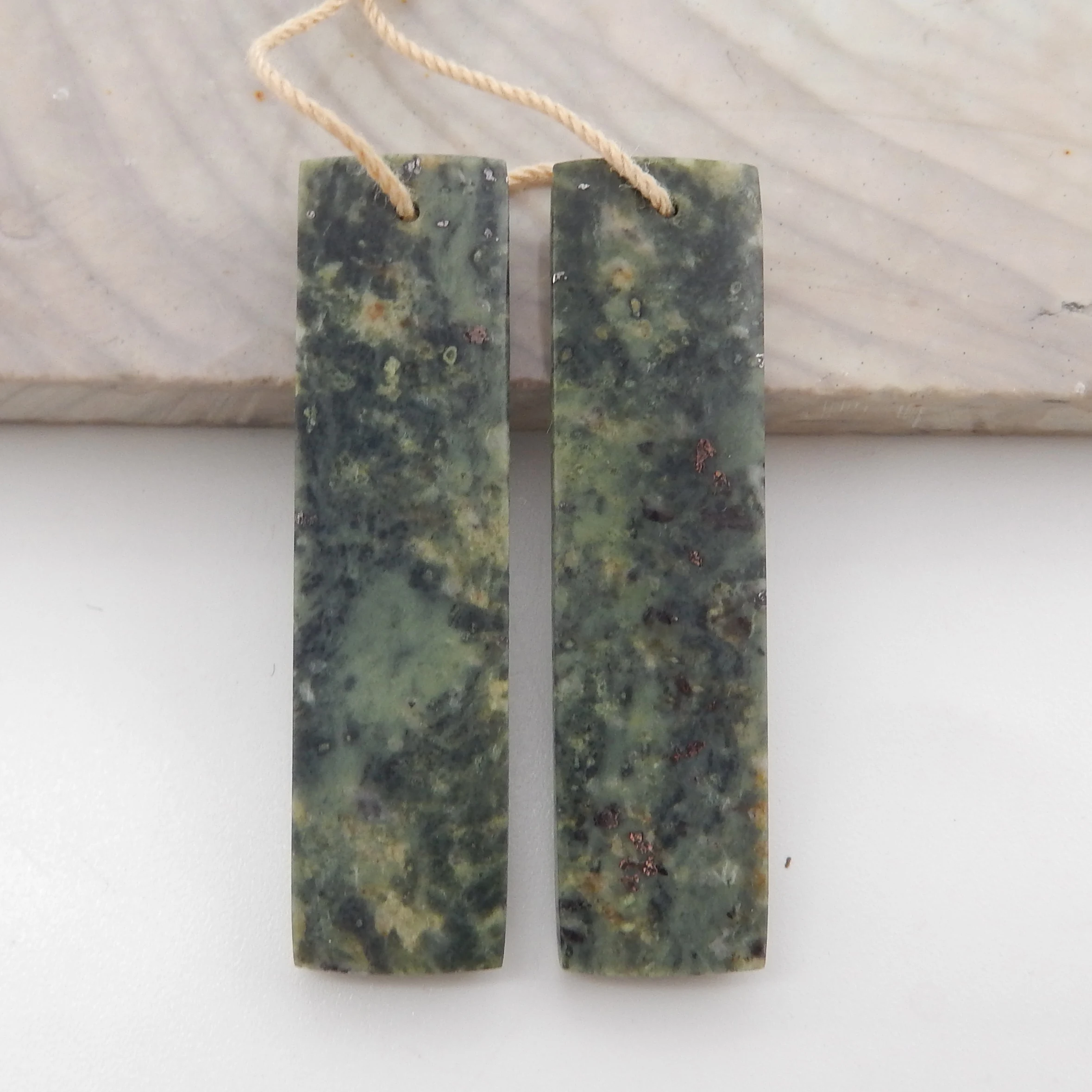 Natural Serpentine Rectangle Earring Beads For Women,Fashion DIY Earring Semiprecious Stone Jewelry Earring
Natural Serpentine Rectangle Earring Beads For Women,Fashion DIY Earring Semiprecious Stone Jewelry Earring