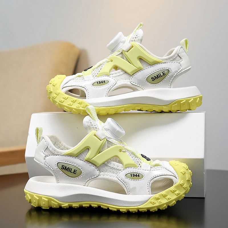 Breathable Mesh Unisex Child Shoes Wear Resistant Sole Comfort Fit Daily Travel Walking Sneakers
Breathable Mesh Unisex Child Shoes Wear Resistant Sole Comfort Fit Daily Travel Walking Sneakers