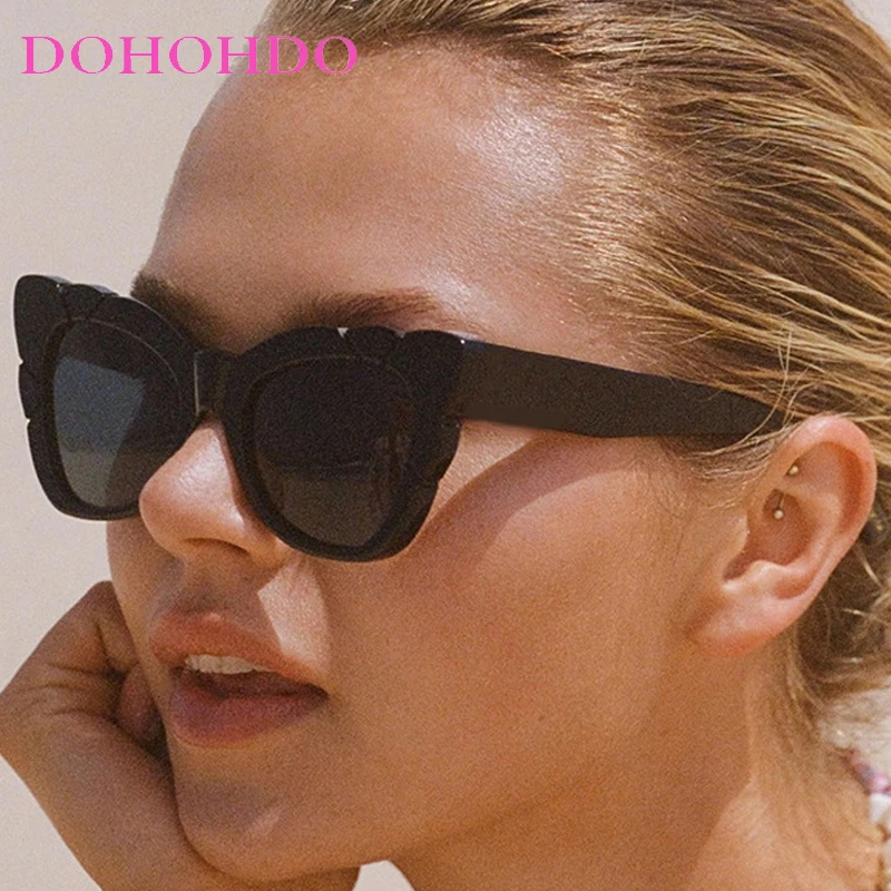 New Trendy Designer Cat Eye Women's Sunglasses Retro Small Frame Men Sunglass Summer Traveling Eyeglasses Ladies Lentes UV400
New Trendy Designer Cat Eye Women's Sunglasses Retro Small Frame Men Sunglass Summer Traveling Eyeglasses Ladies Lentes UV400