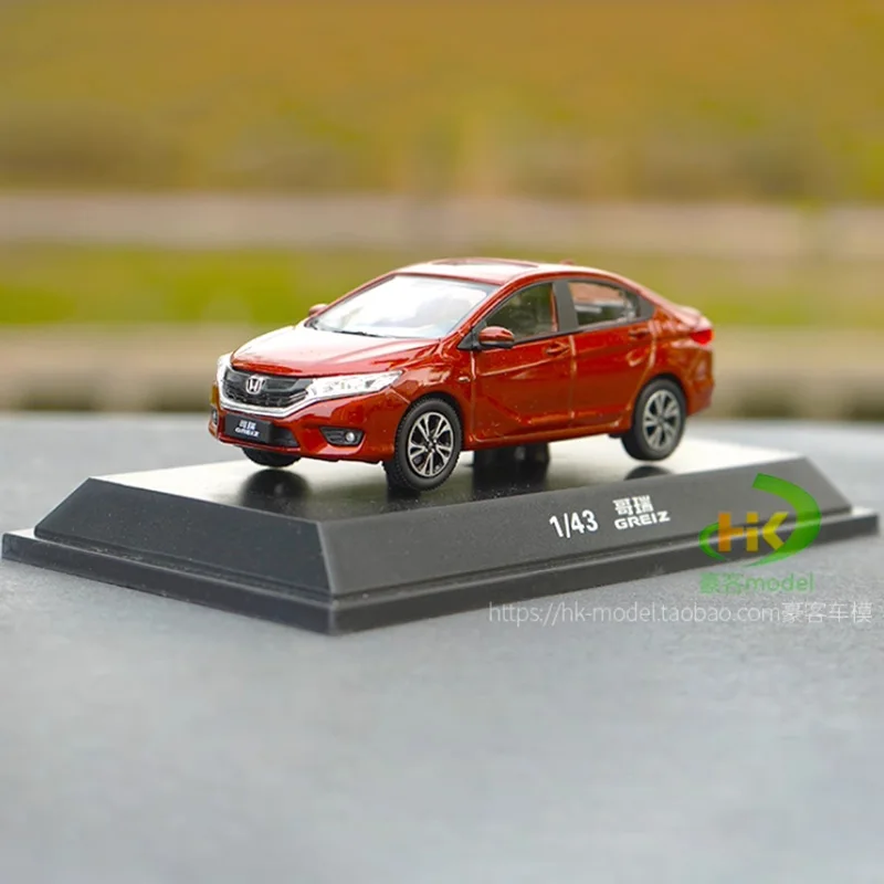 Diecast 1:43 Scale GREIZ Sedan Alloy Car Model Finished Product Simulation Toy Collection Gift Static Model Display
Diecast 1:43 Scale GREIZ Sedan Alloy Car Model Finished Product Simulation Toy Collection Gift Static Model Display