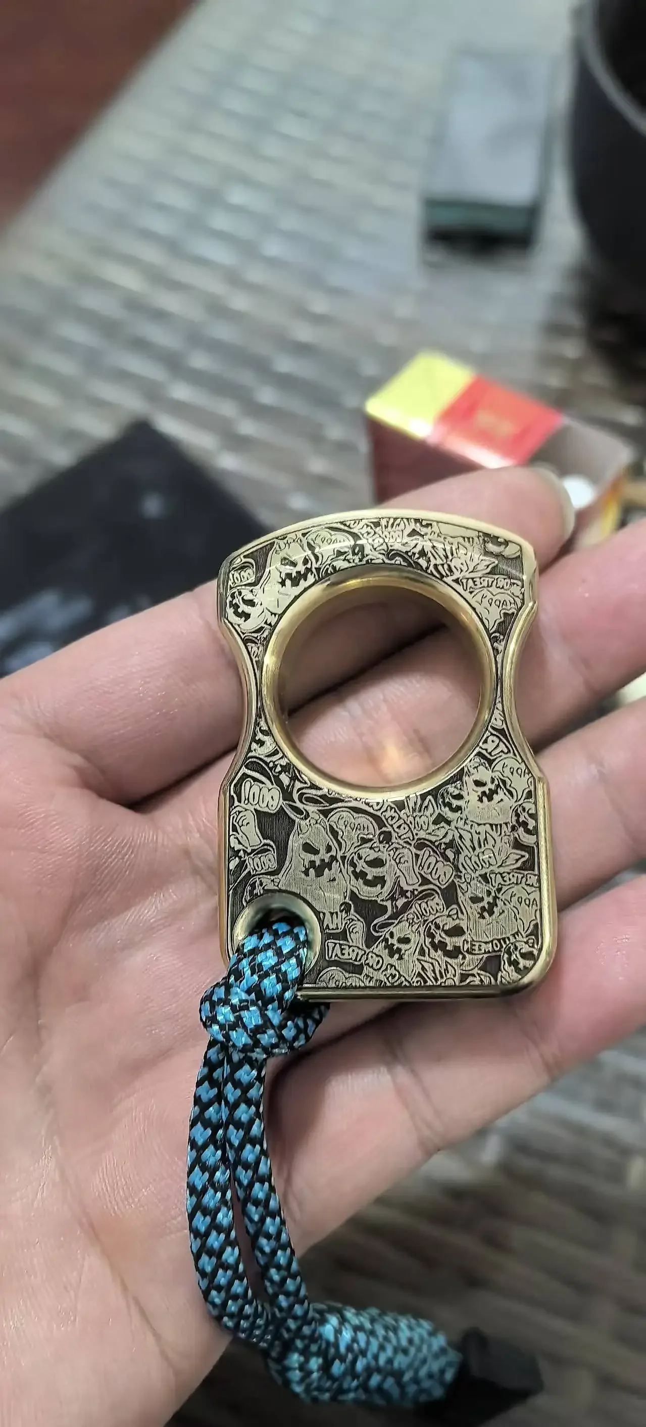 Рождественский палец Тигр ультра глубокая трехмерная резьба, тонкая резьба, шелковистая текстура, наружная защита edc
Рождественский палец Тигр ультра глубокая трехмерная резьба, тонкая резьба, шелковистая текстура, наружная защита edc