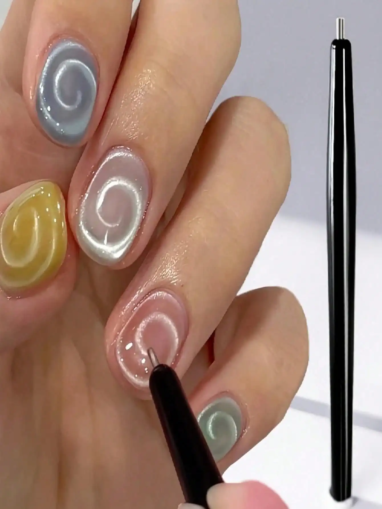 1pc Cat Eye Nail Magnet Magnetic Pen 11cm Suction Steel Ball Magnet Pen Nail Art Tools Cat Eye Gel Nail Polish Magnetic Stick,Nail Supplies,Nail Tools,Nail Art Tools,Back To School,Nails,Nail Tools For Press On Nails,Friend Gifts, Female Gifts, Halloween
1pc Cat Eye Nail Magnet Magnetic Pen 11cm Suction Steel Ball Magnet Pen Nail Art Tools Cat Eye Gel Nail Polish Magnetic Stick,Nail Supplies,Nail Tools,Nail Art Tools,Back To School,Nails,Nail Tools For Press On Nails,Friend Gifts, Female Gifts, Halloween