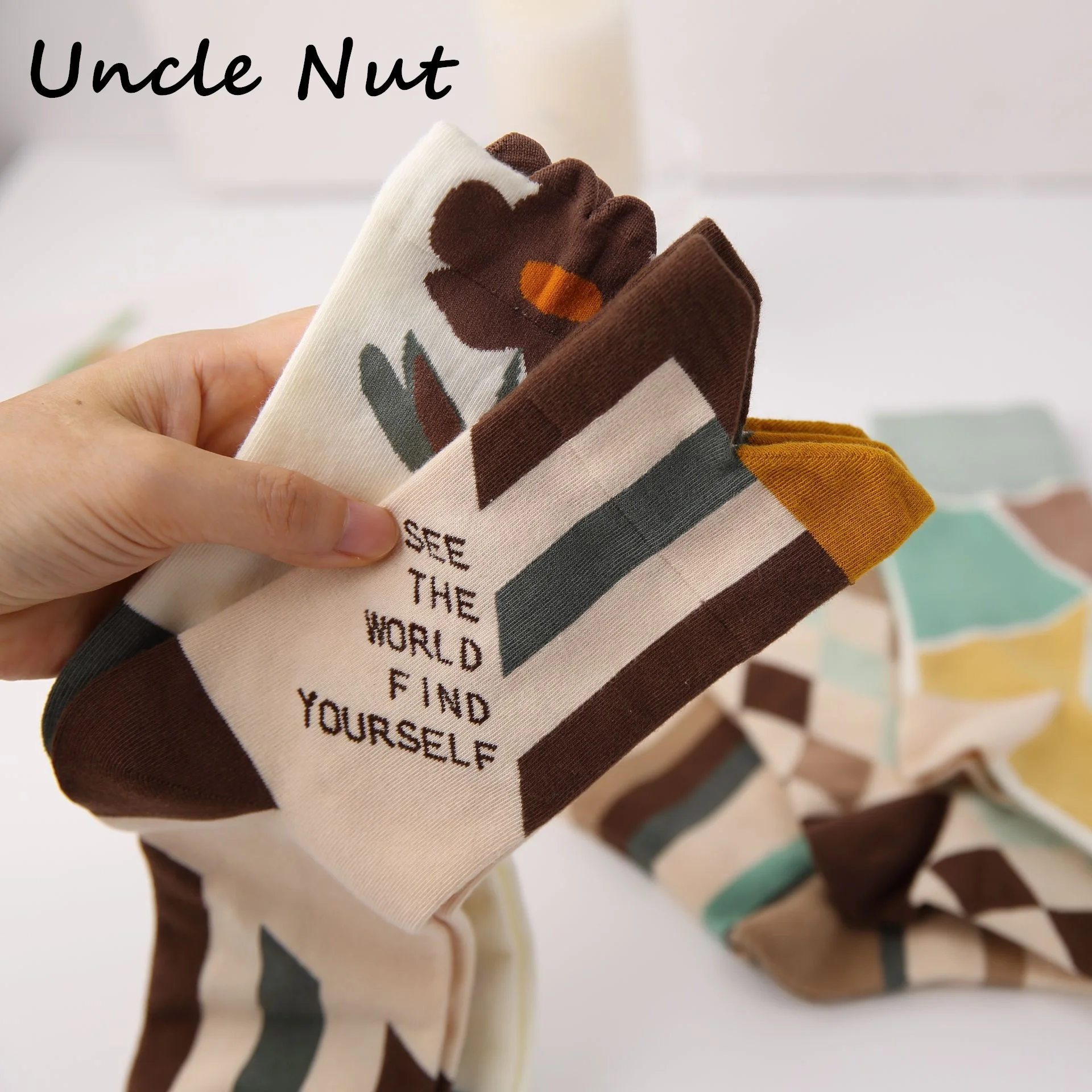 Women's Socks Floral Letter Stripe Rhombus Geometry Pattern Fashion Trendy Socks Women Combed Cotton Soft Autumn Winter Socks
Women's Socks Floral Letter Stripe Rhombus Geometry Pattern Fashion Trendy Socks Women Combed Cotton Soft Autumn Winter Socks