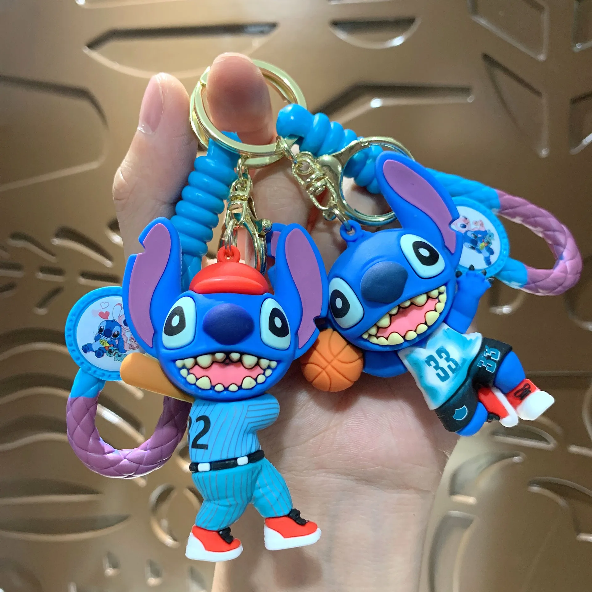 Брелок Лило и Стич, милый мультяшный Стич, мягкая резиновая фигурка, очаровательная подвеска, сумка для пары, аксессуар, подарок
Брелок Лило и Стич, милый мультяшный Стич, мягкая резиновая фигурка, очаровательная подвеска, сумка для пары, аксессуар, подарок