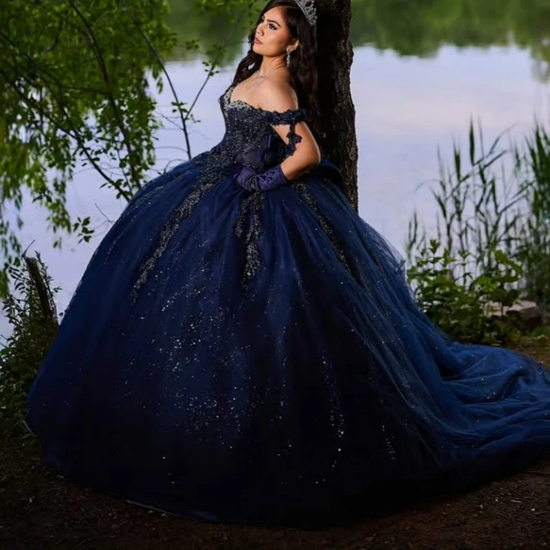 Navy Blue Shiny Ball Gown Quinceanera Dresses Applique Flower Beading Crystal Bow Tiered Tull Corset Off The Shoulder Sweet 16
Navy Blue Shiny Ball Gown Quinceanera Dresses Applique Flower Beading Crystal Bow Tiered Tull Corset Off The Shoulder Sweet 16