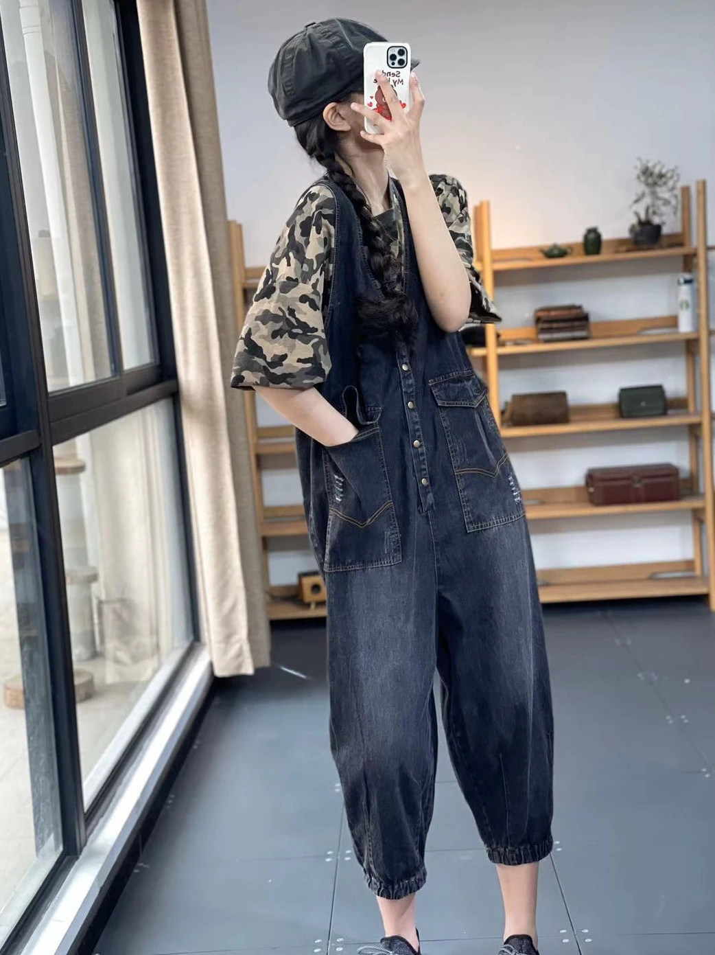 Свободный корейский женский летний жилет, рабочая одежда, джинсовые комбинезоны с высокой талией, светлые длинные брюки, модные молодежные XQ379
Свободный корейский женский летний жилет, рабочая одежда, джинсовые комбинезоны с высокой талией, светлые длинные брюки, модные молодежные XQ379