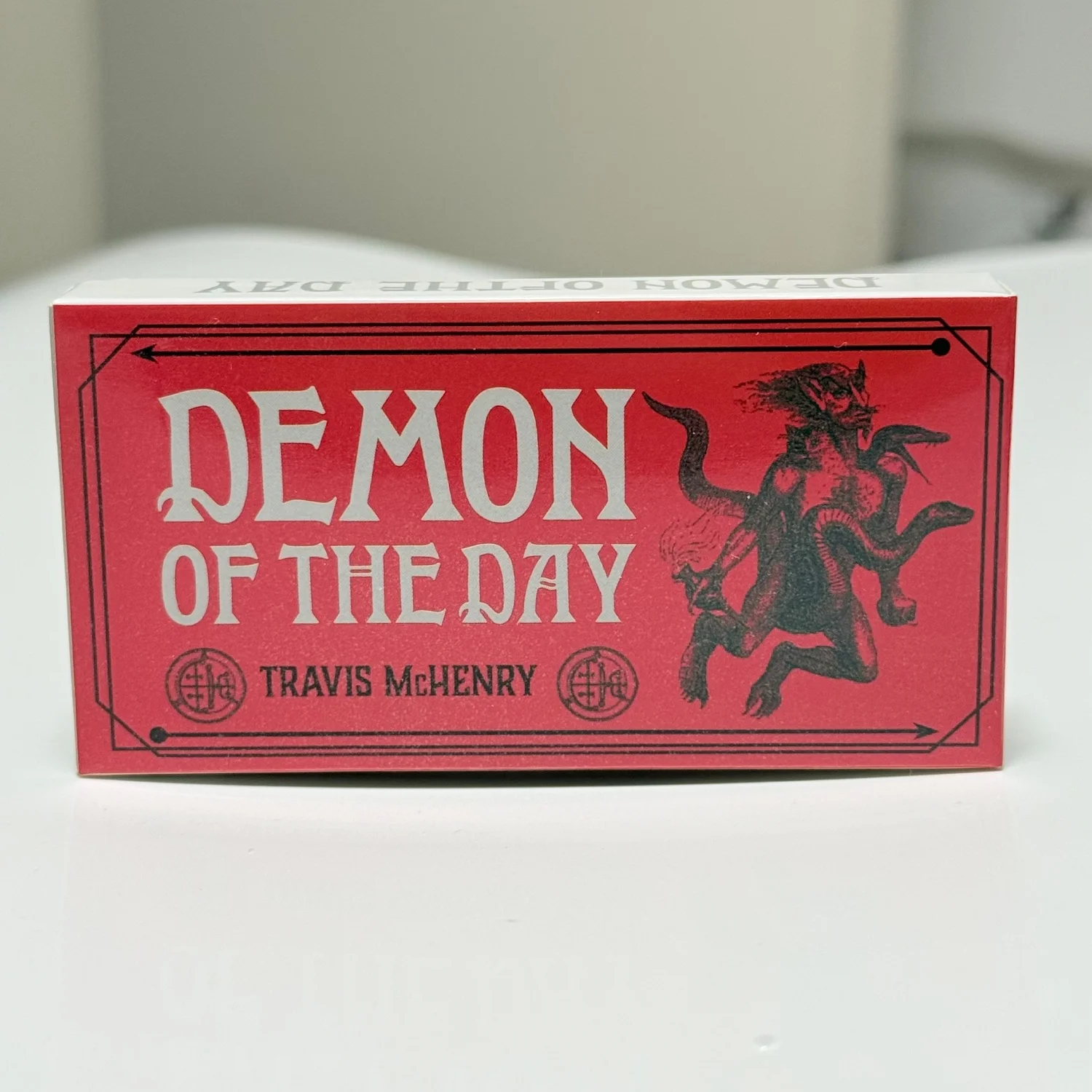 40 Inspirational Messages,Demon of The Day Oracle Cards English Version Divination fate board games for women Party table games
40 Inspirational Messages,Demon of The Day Oracle Cards English Version Divination fate board games for women Party table games