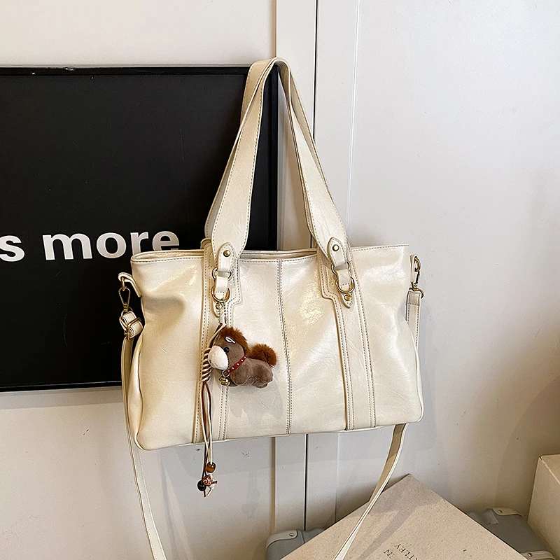 Fashionable Trendy Crossbody Messenger Bag For Women Elegant Simple Vintage Design Large Capacity Best
Fashionable Trendy Crossbody Messenger Bag For Women Elegant Simple Vintage Design Large Capacity Best