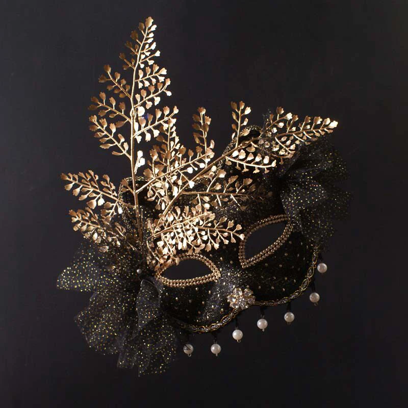Black Gold Cat Masquerade Mask with Pearl Tassel for Women Halloween Party Venetian Half Face Mask for Cosplay & Evening
Black Gold Cat Masquerade Mask with Pearl Tassel for Women Halloween Party Venetian Half Face Mask for Cosplay & Evening