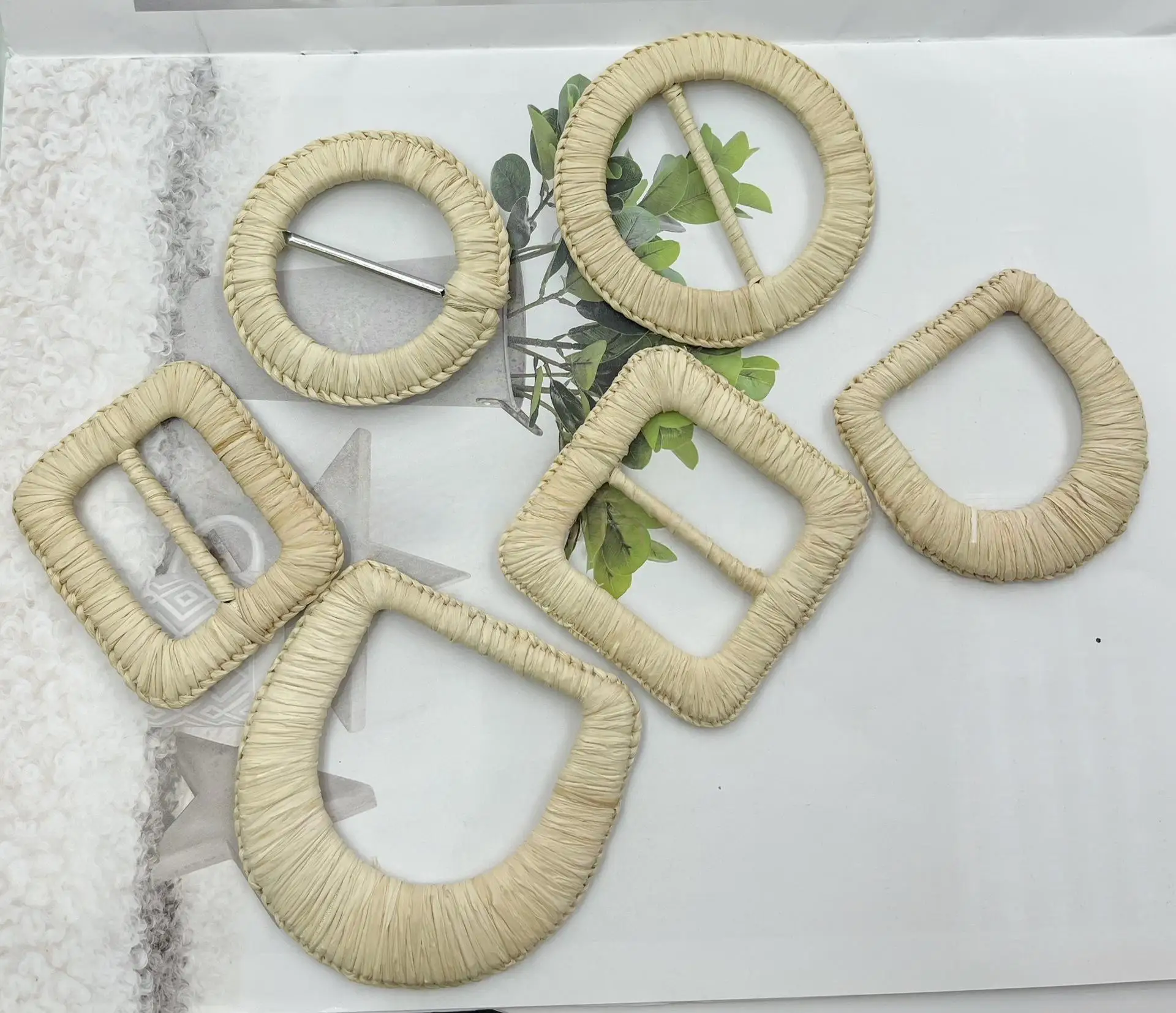 Manufacturer Square Australian Raffia hand-woven craft belt head button belt buckle oval natural environmentally friendly 2PCS
Manufacturer Square Australian Raffia hand-woven craft belt head button belt buckle oval natural environmentally friendly 2PCS
