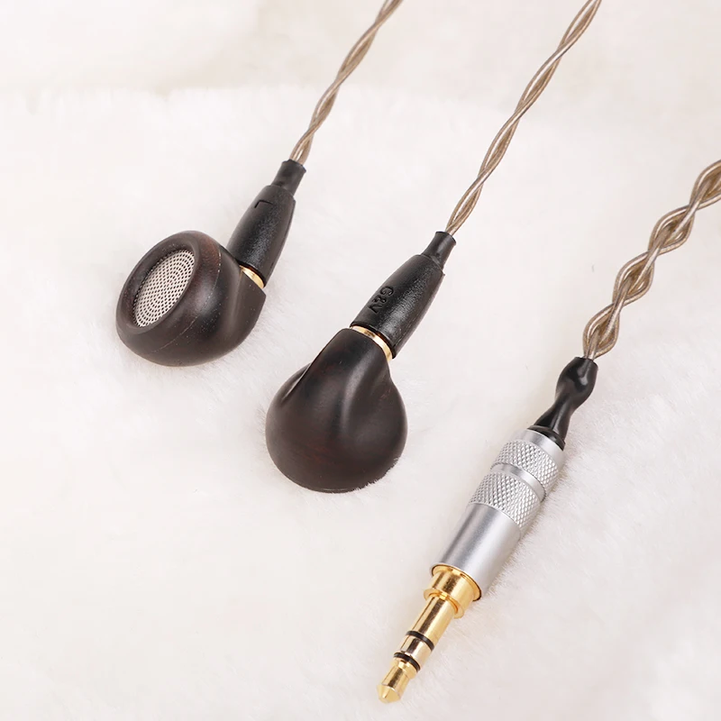 P7 Flathead hifi earphones Wooden carrier cavity, dynamic in-ear earplugs
P7 Flathead hifi earphones Wooden carrier cavity, dynamic in-ear earplugs