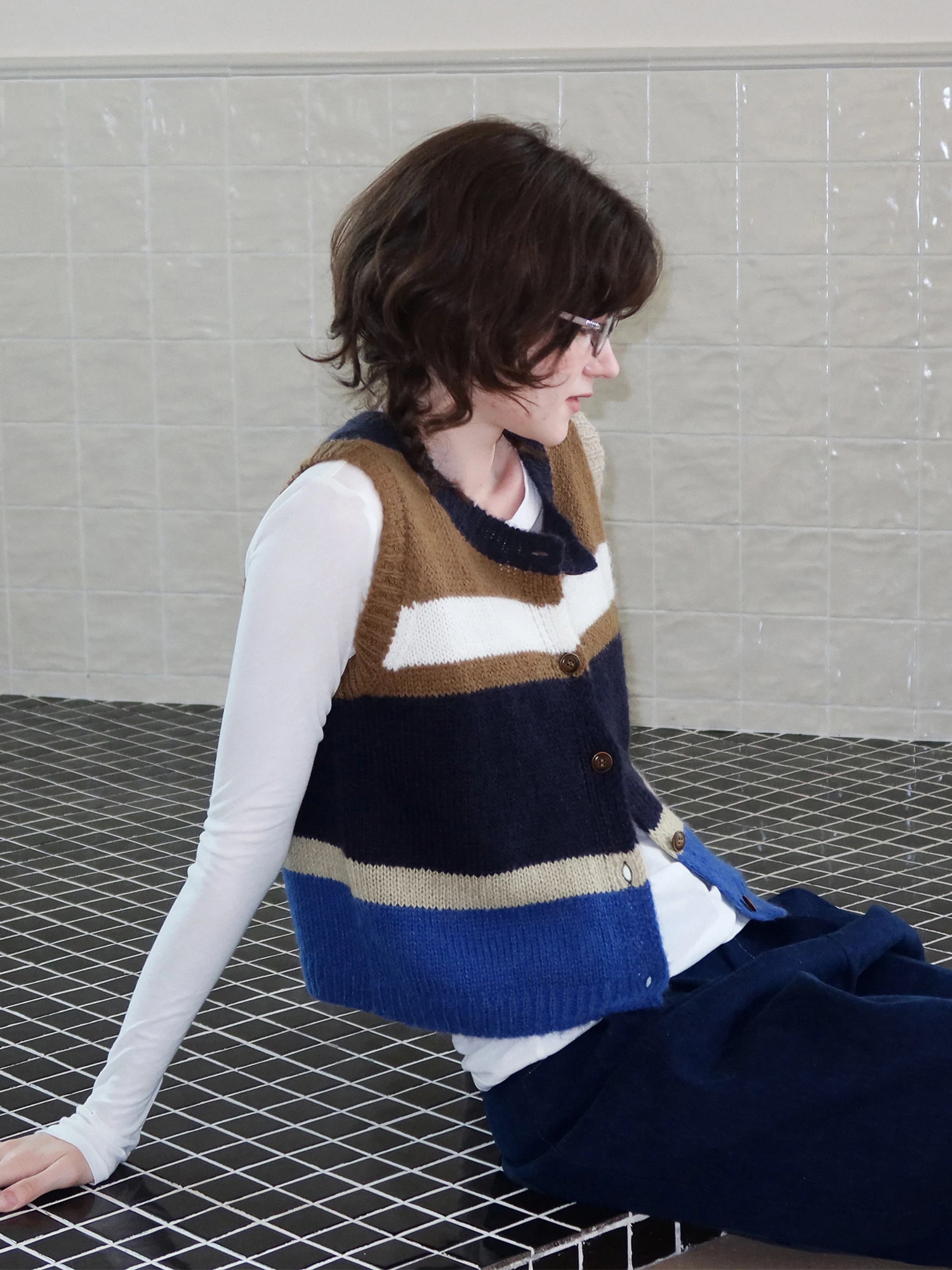Korean Womens Knitted Vest Sleeveless Mohair Wool Contrast Splicing Striped Sweet High Street Fashion Casual Autumn Winter Top
Korean Womens Knitted Vest Sleeveless Mohair Wool Contrast Splicing Striped Sweet High Street Fashion Casual Autumn Winter Top