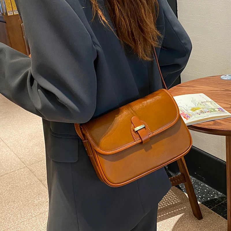 Female Cowhide Luxury Designer Handbags Women's Natural Cow Leather Shoulder Bag for Ladies Fashion Small Square Crossbody Bags
Female Cowhide Luxury Designer Handbags Women's Natural Cow Leather Shoulder Bag for Ladies Fashion Small Square Crossbody Bags