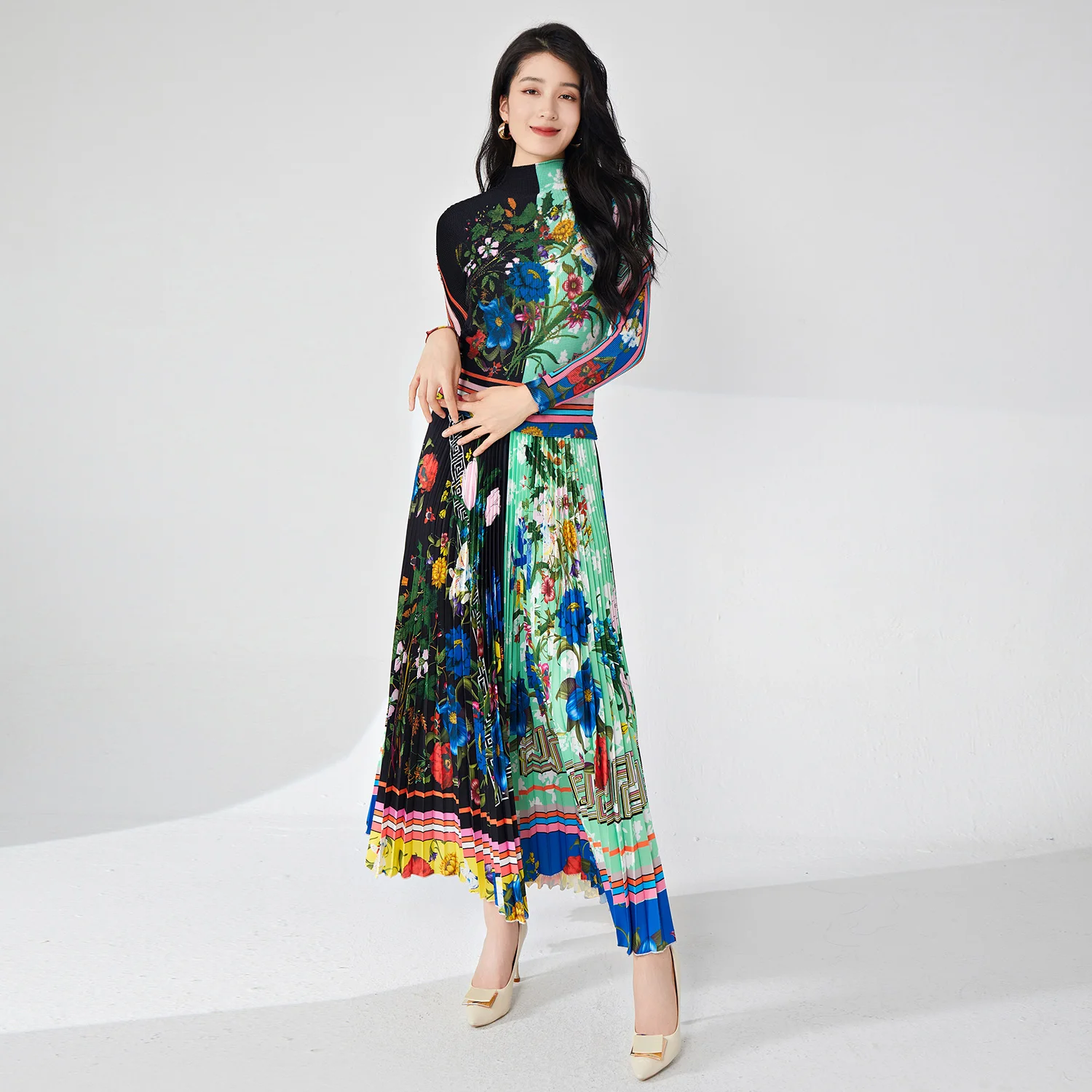 Women's High Quality Elegant Loose Casual Style Two-Piece Set Summer Polyester Top and Midi Length Pleated Skirt
Women's High Quality Elegant Loose Casual Style Two-Piece Set Summer Polyester Top and Midi Length Pleated Skirt