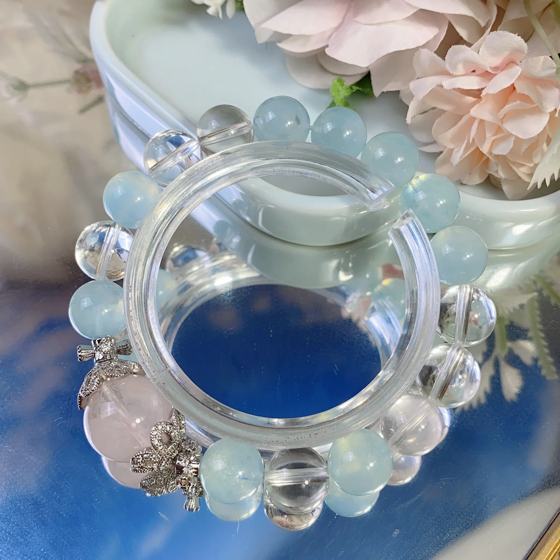 Natural Sea Blue Treasure With White Crystal Snow Ghost Light Luxury Fashion Women s Handstring W Lucky Hand String
Natural Sea Blue Treasure With White Crystal Snow Ghost Light Luxury Fashion Women s Handstring W Lucky Hand String