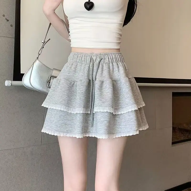 Grey sports skirt women's summer new elastic high waist and thin casual a-word puffy short skirt pants
Grey sports skirt women's summer new elastic high waist and thin casual a-word puffy short skirt pants