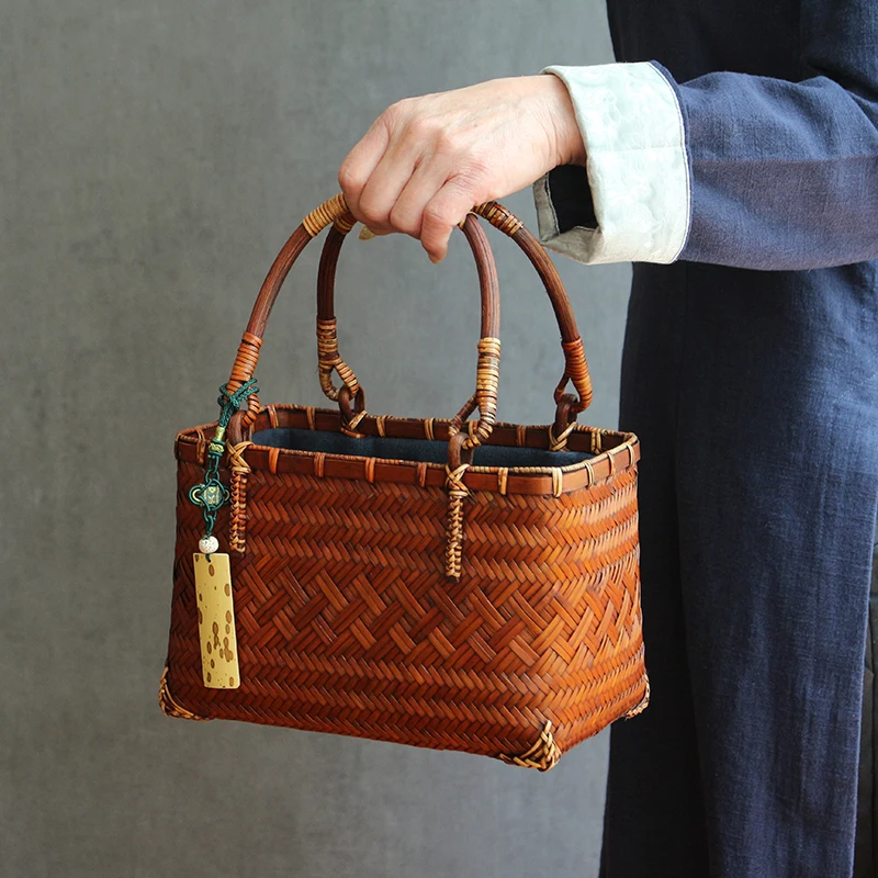 Women's Handmade Bamboo Basket Woven Bag Travel Handbag Beach Straw Bags Handbags Japanese Tote Bags Tea Set Storage Pouch
Women's Handmade Bamboo Basket Woven Bag Travel Handbag Beach Straw Bags Handbags Japanese Tote Bags Tea Set Storage Pouch