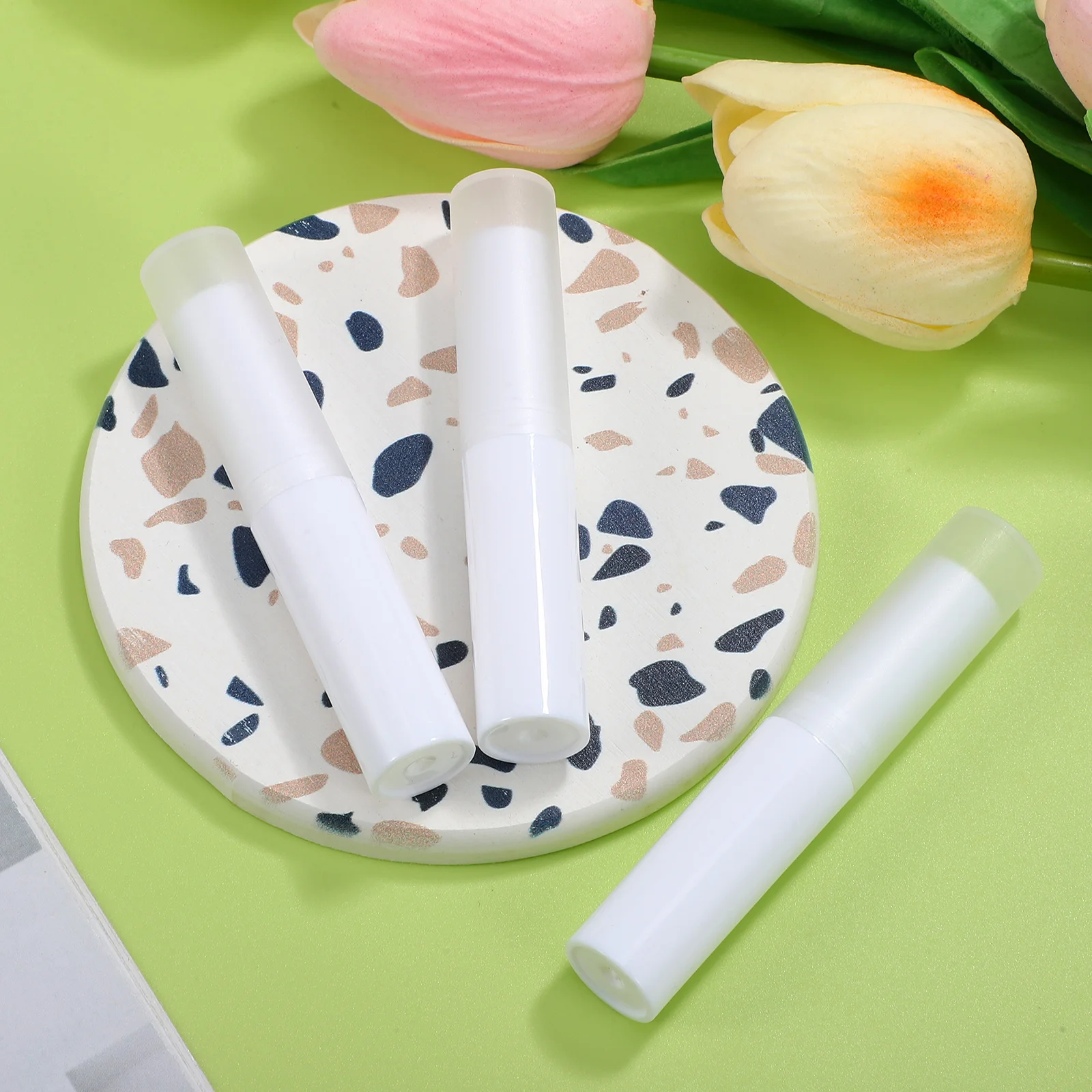 10Pcs Lip Balm Tubes Empty 4g Plastic Containers DIY Lipstick Holder for Handmade Lip Gloss Gift Lipstick Tube
10Pcs Lip Balm Tubes Empty 4g Plastic Containers DIY Lipstick Holder for Handmade Lip Gloss Gift Lipstick Tube