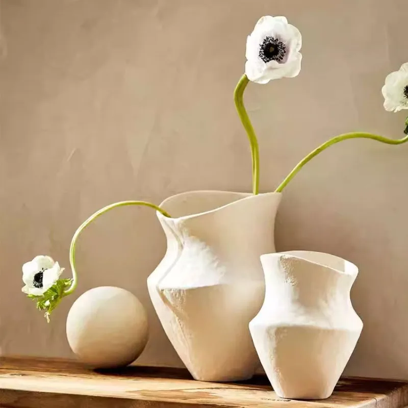 Light luxury wide-mouth white vase, home furnishing model room, decoration flower arrangement gift
Light luxury wide-mouth white vase, home furnishing model room, decoration flower arrangement gift