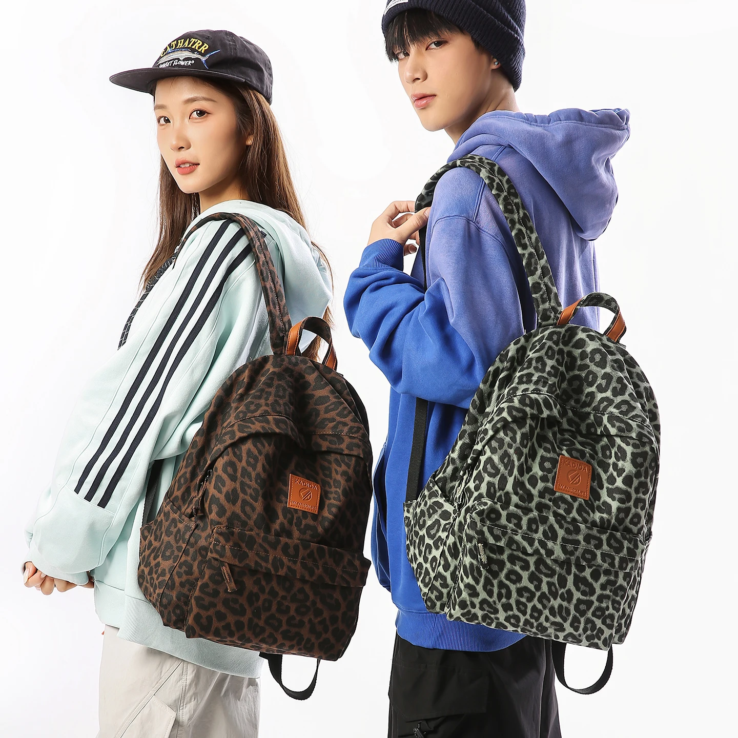 Retro American Leopard Print Unisex Large Capacity Travel Backpack Casual All-Match Bookbag Soft Style Zipper Closure School Bag
Retro American Leopard Print Unisex Large Capacity Travel Backpack Casual All-Match Bookbag Soft Style Zipper Closure School Bag