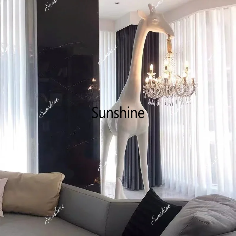 High-end light luxury living room decoration ornament next to the creative sofa
High-end light luxury living room decoration ornament next to the creative sofa