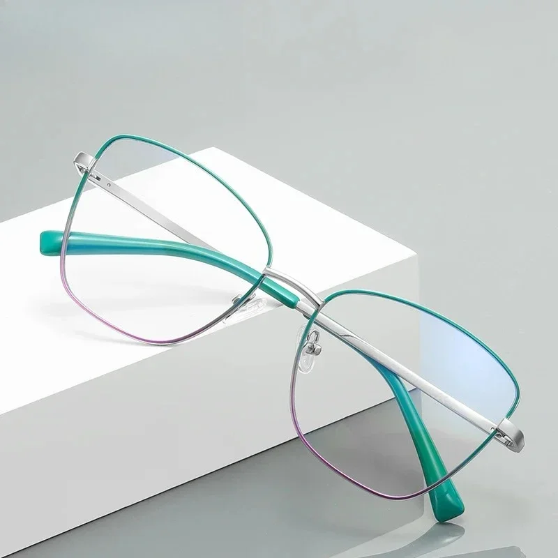 Ollymurs Readingn Customizable Butterfly Frames Ladies Glasses Fashion Anti Blue Personalized PrescriptioLight Designs PFD3087
Ollymurs Readingn Customizable Butterfly Frames Ladies Glasses Fashion Anti Blue Personalized PrescriptioLight Designs PFD3087