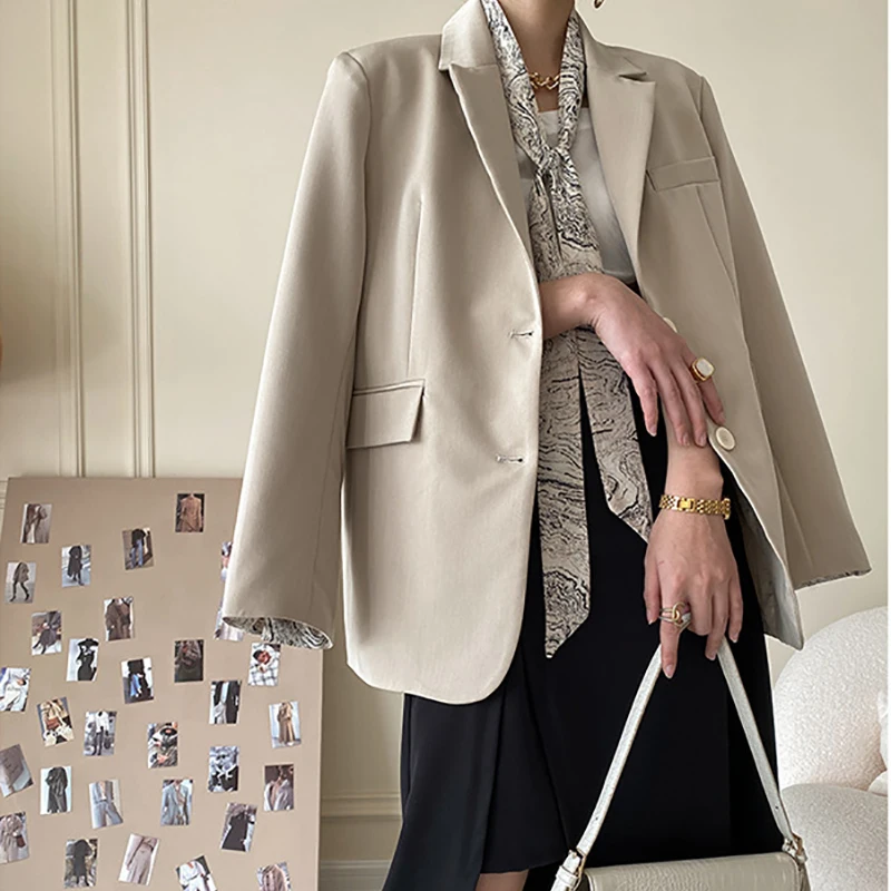 Temperament And Elegant Silk Scarf Suit Women's Jacket Design Sense Small Top High-End Spring And Autumn New Style
Temperament And Elegant Silk Scarf Suit Women's Jacket Design Sense Small Top High-End Spring And Autumn New Style
