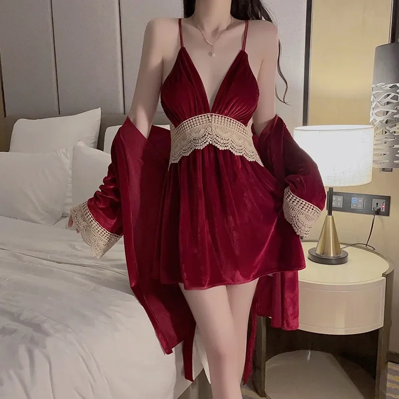 Sexy Velvet Sleepwear Lace Trim Strap Home Clothes Two-Piece Set Autumn Winter New Style Pad Bra Robe Nightgown Home Clothes
Sexy Velvet Sleepwear Lace Trim Strap Home Clothes Two-Piece Set Autumn Winter New Style Pad Bra Robe Nightgown Home Clothes