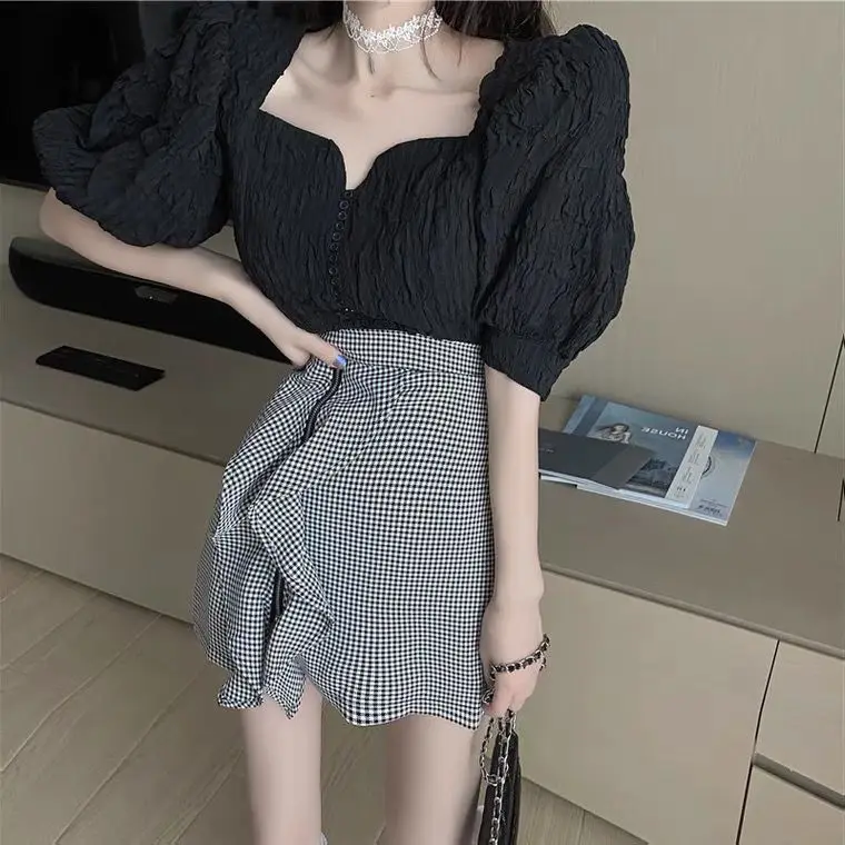 Square Collar Bubble Short-sleeved Short Top for Women and High Waist and Thin Irregular Plaid Hip-wrapped Short Skirt
Square Collar Bubble Short-sleeved Short Top for Women and High Waist and Thin Irregular Plaid Hip-wrapped Short Skirt