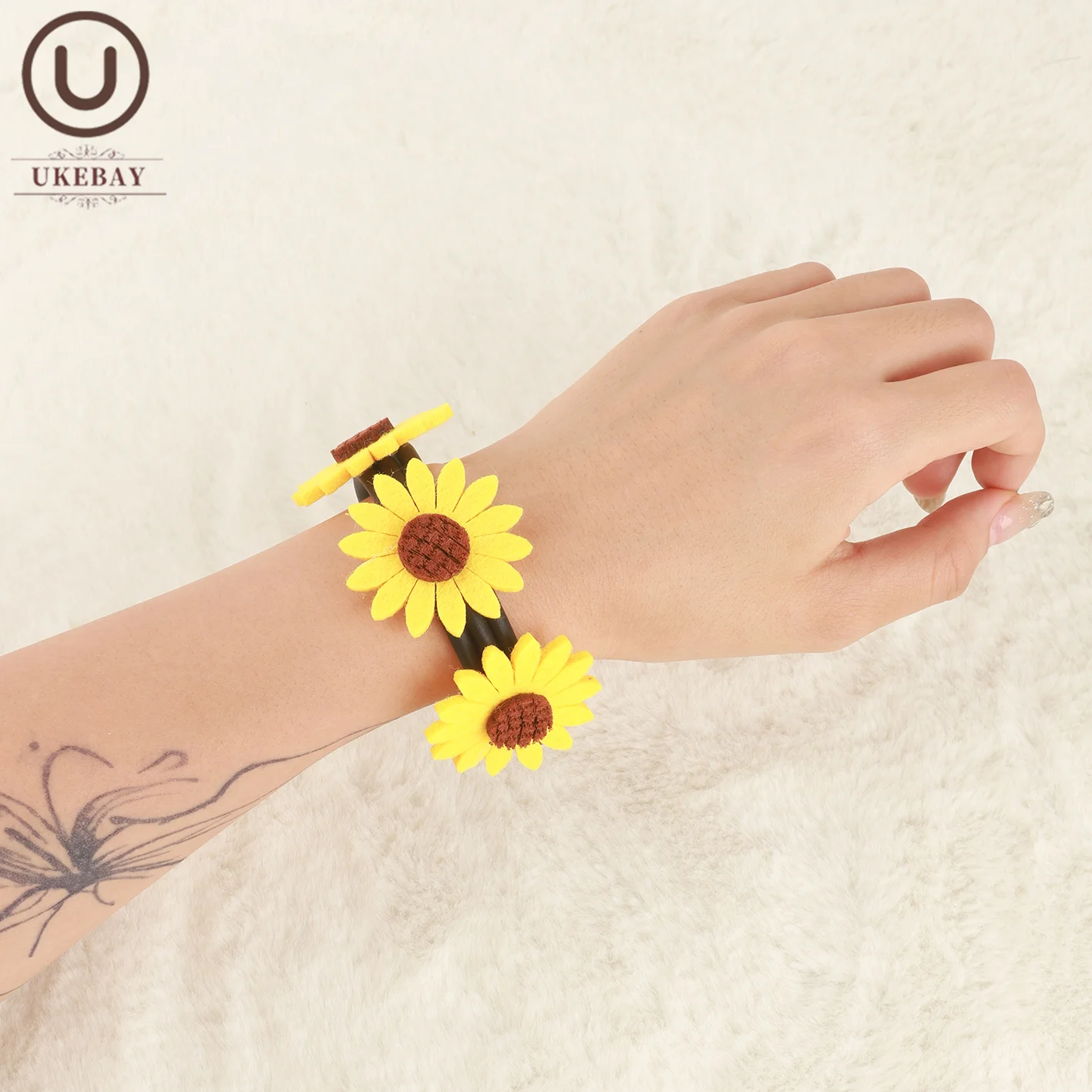UKEBAY New Original Design Yellow Daisy Accessories Rubber Bracelet Bohemian Style Women Matching Bracelet Jewelry
UKEBAY New Original Design Yellow Daisy Accessories Rubber Bracelet Bohemian Style Women Matching Bracelet Jewelry