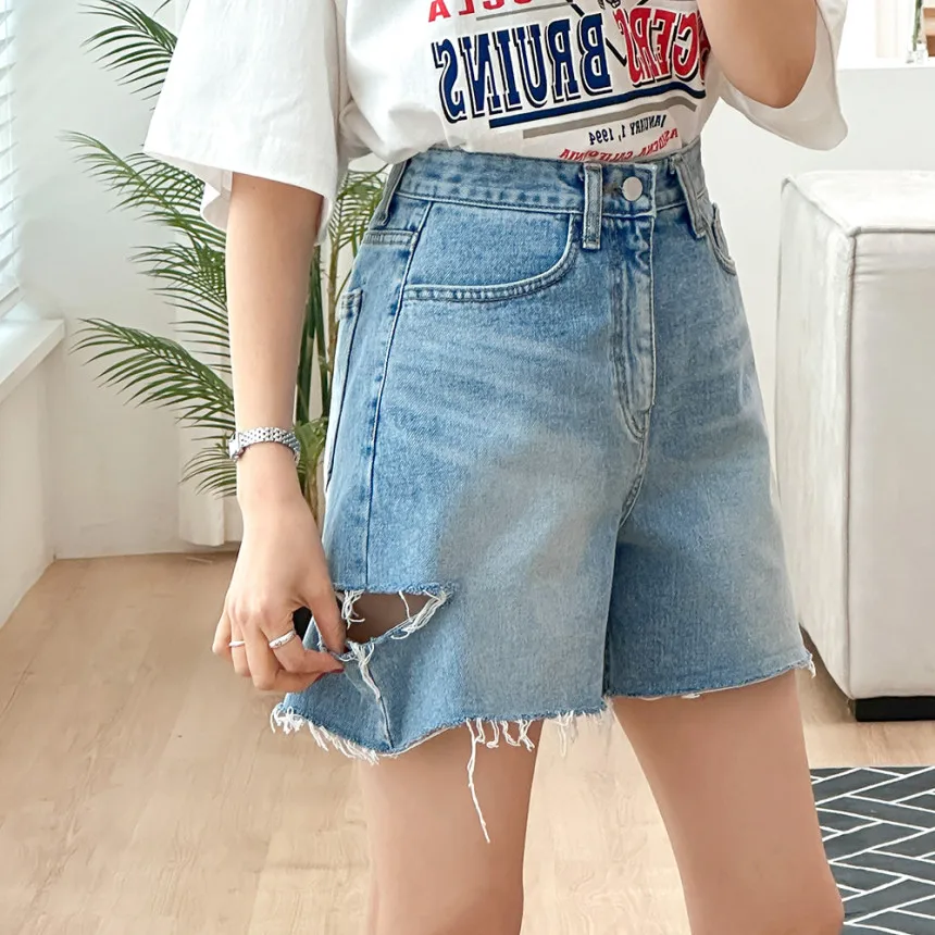 Fashionable Retro Washed Denim Shorts High Waist Wide Leg Frayed Hem Casual Style Summer New Arrival Women's Premium Jeans
Fashionable Retro Washed Denim Shorts High Waist Wide Leg Frayed Hem Casual Style Summer New Arrival Women's Premium Jeans