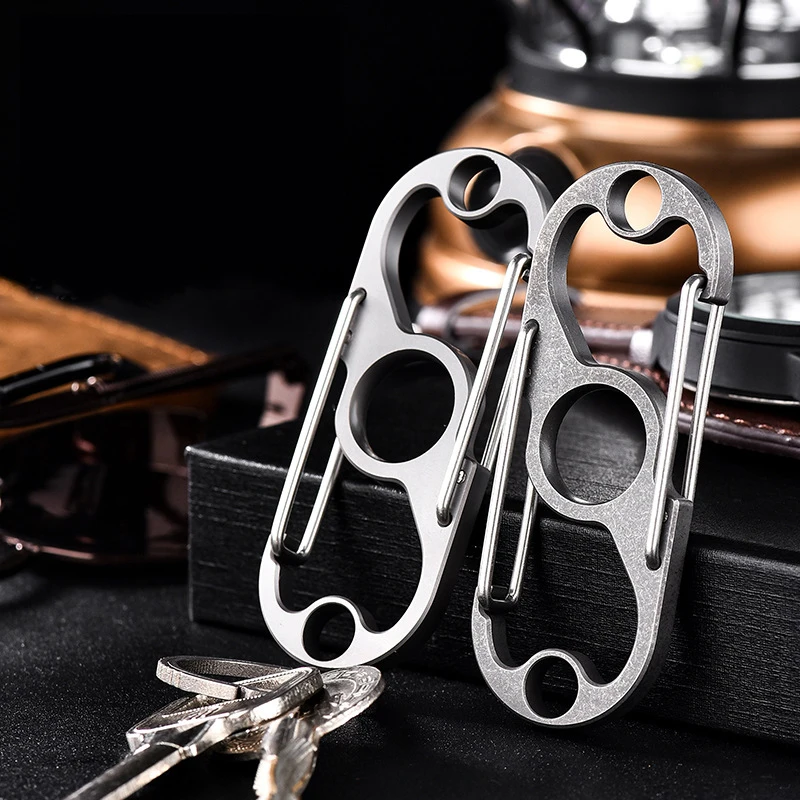 Super Light Titanium Alloy Outdoor Mountaineering Buckle Men High Quality Double-Headed Waist Hanging Car Keychain Durable
Super Light Titanium Alloy Outdoor Mountaineering Buckle Men High Quality Double-Headed Waist Hanging Car Keychain Durable
